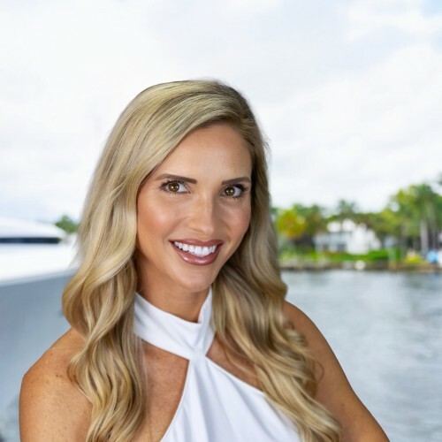 Short Story 122ft Horizon Yacht For Sale