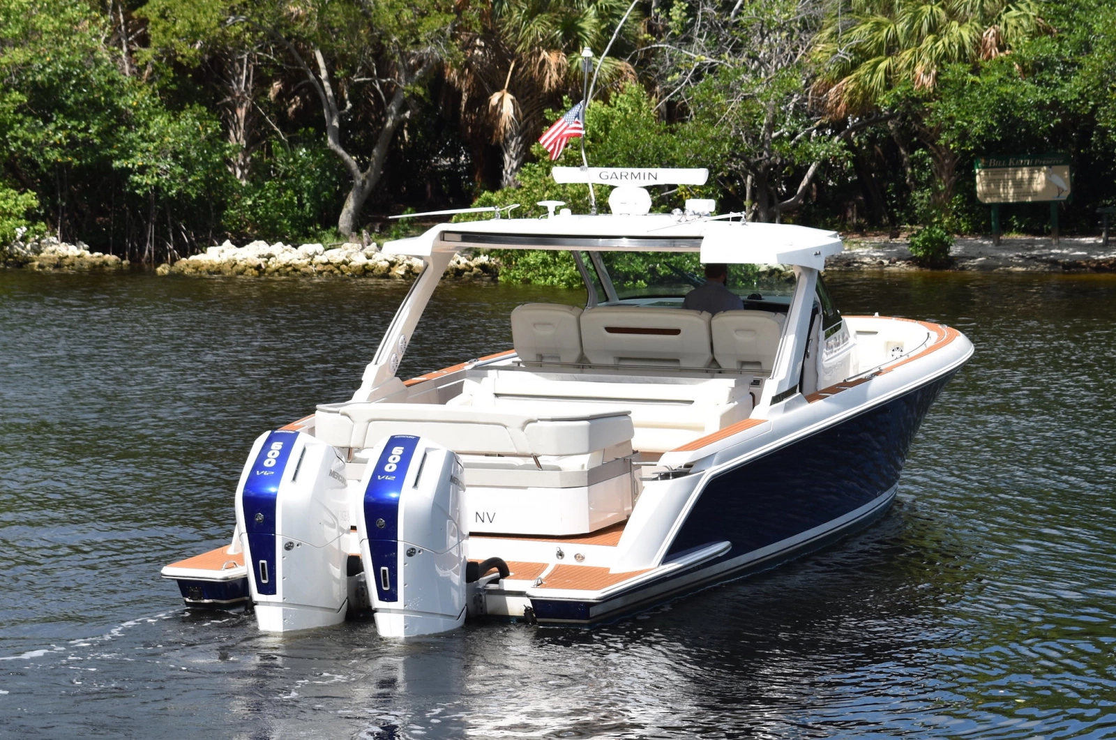 2022 Tiara Yachts 43 LS