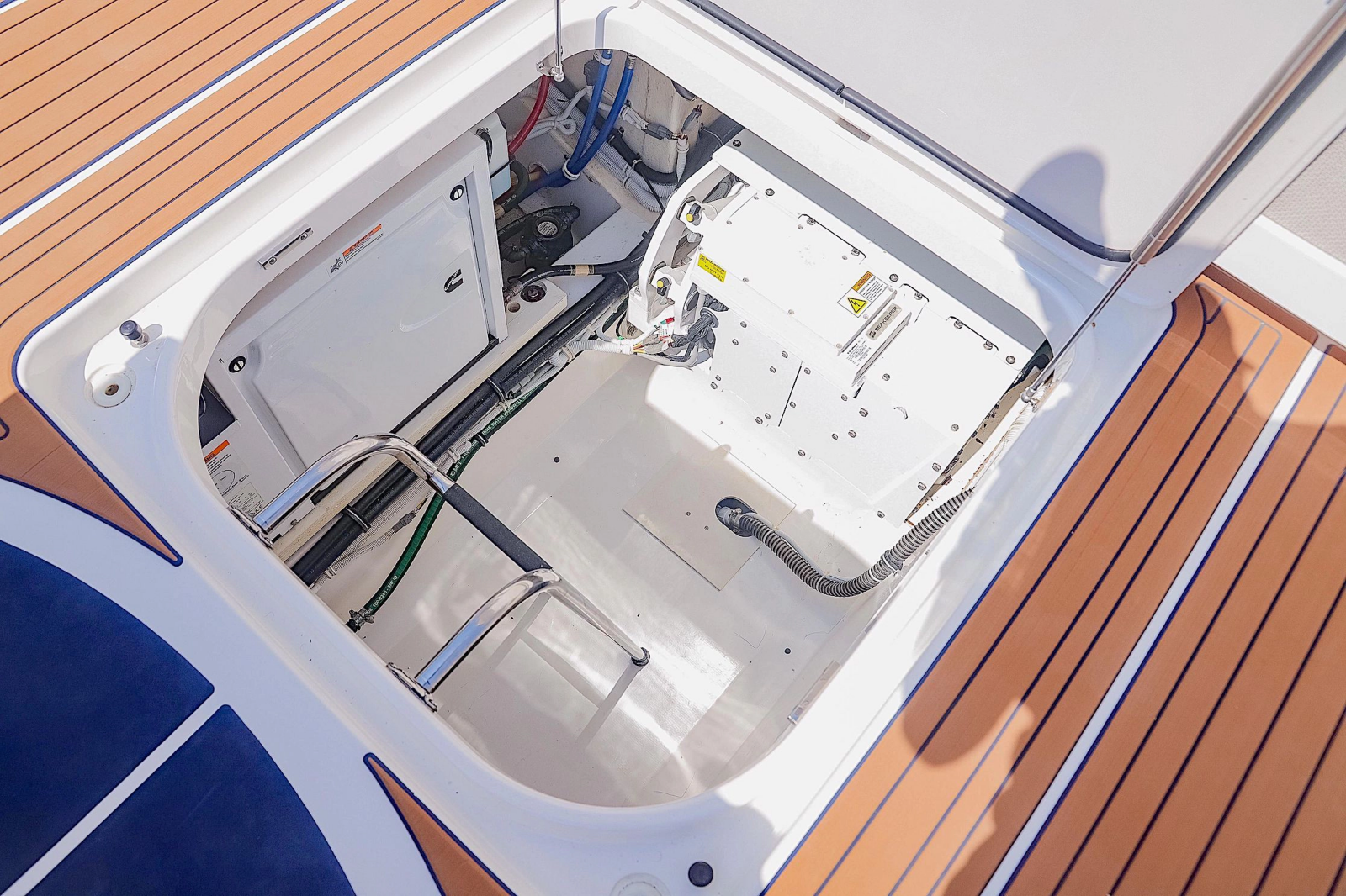 2022 Tiara Yachts 43 LS