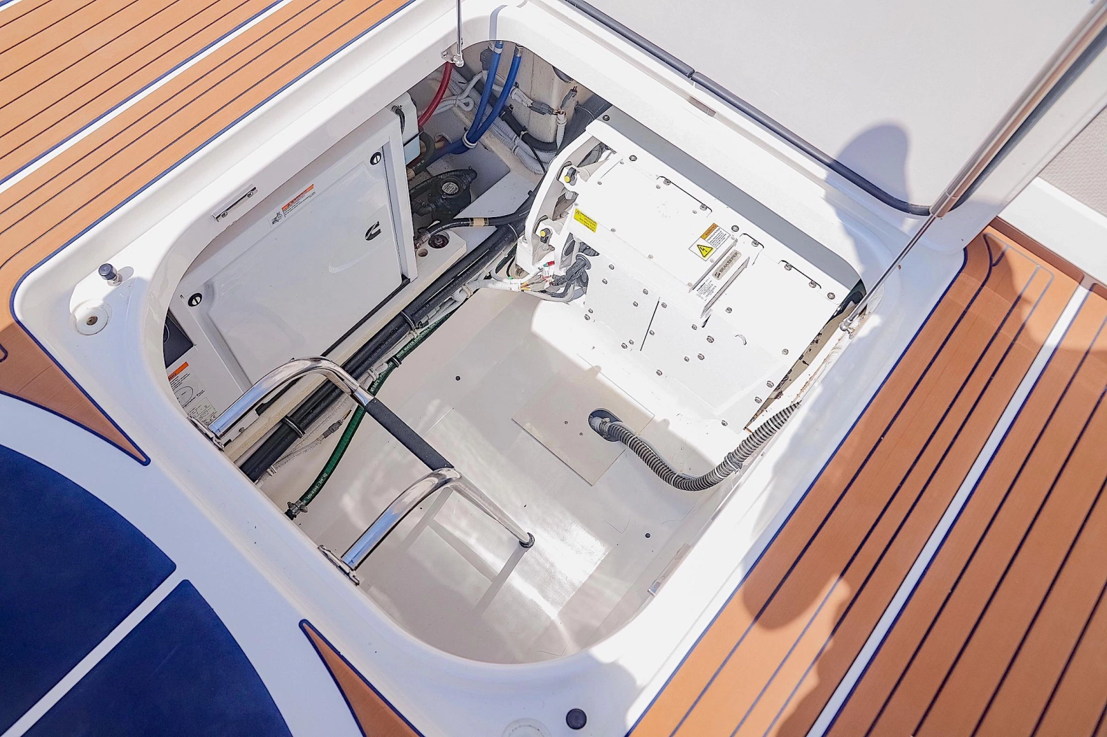 2022 Tiara Yachts 43 LS