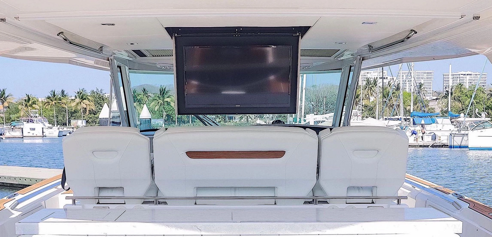2022 Tiara Yachts 43 LS