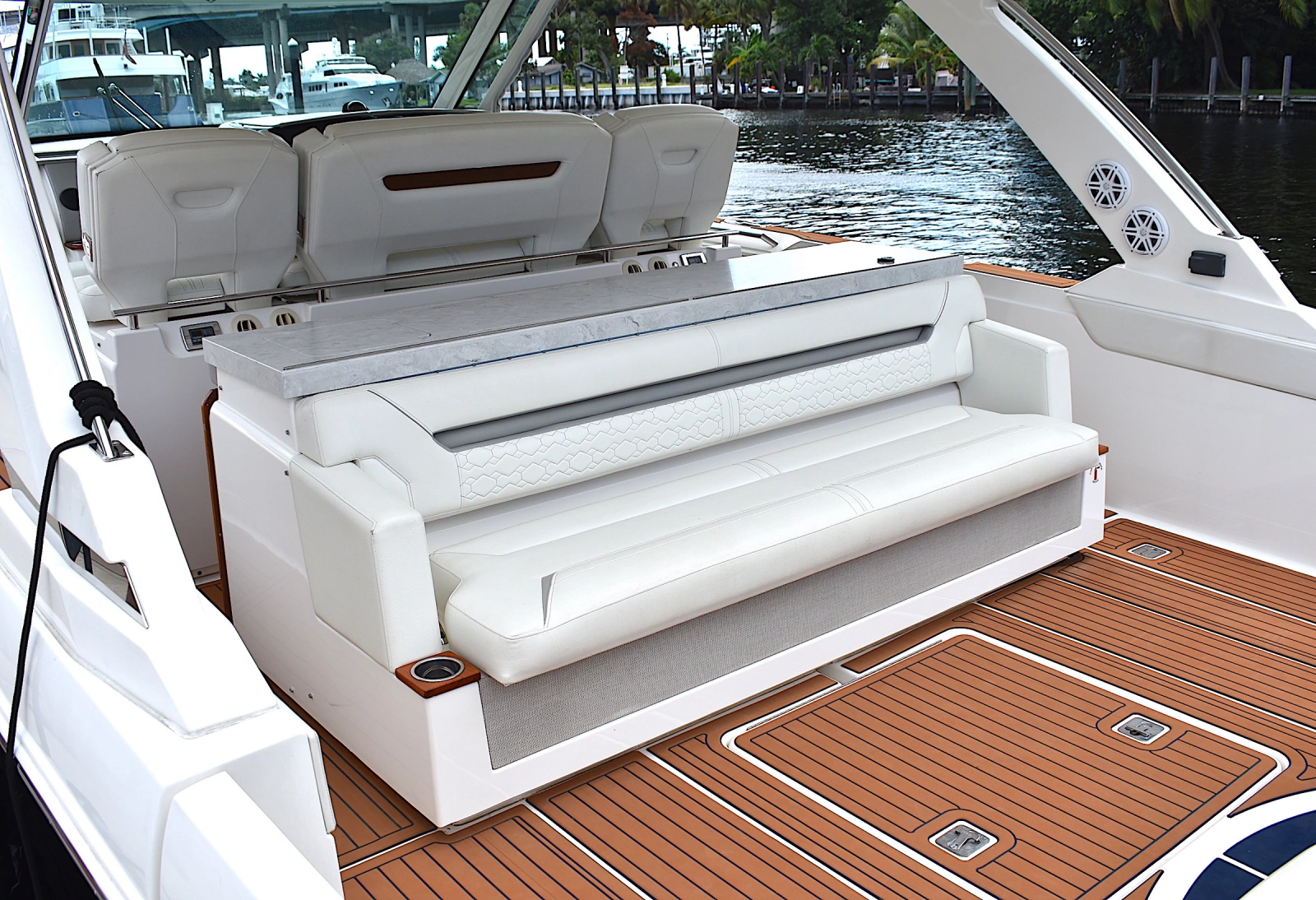 2022 Tiara Yachts 43 LS
