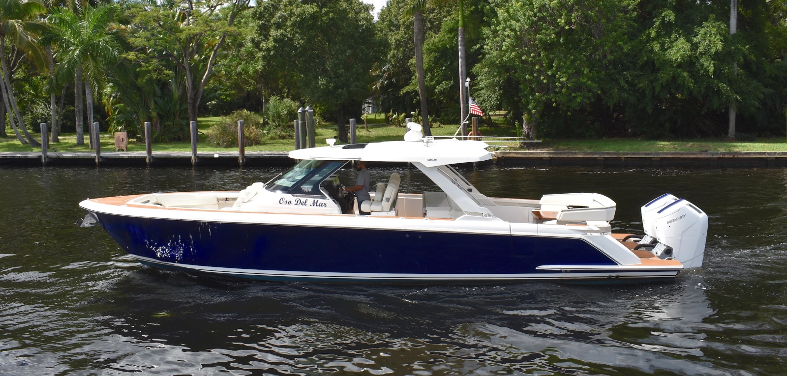 2022 Tiara Yachts 43 LS
