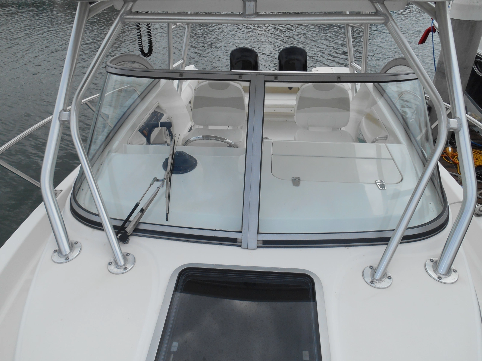 2004 Boston Whaler 255 Conquest