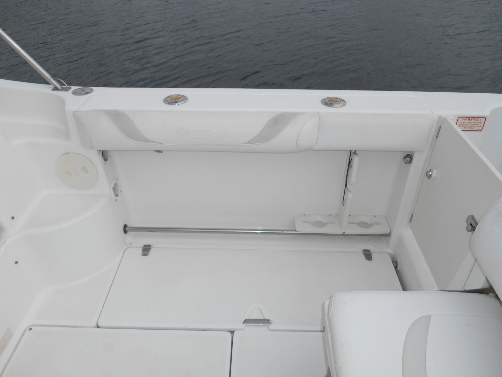 2004 Boston Whaler 255 Conquest