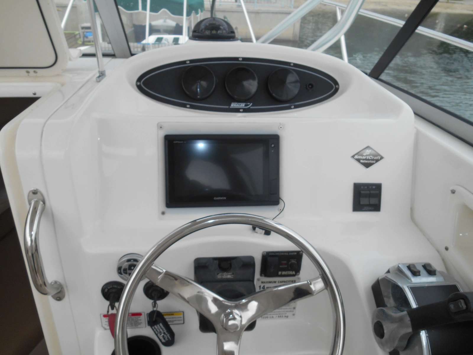 2004 Boston Whaler 255 Conquest