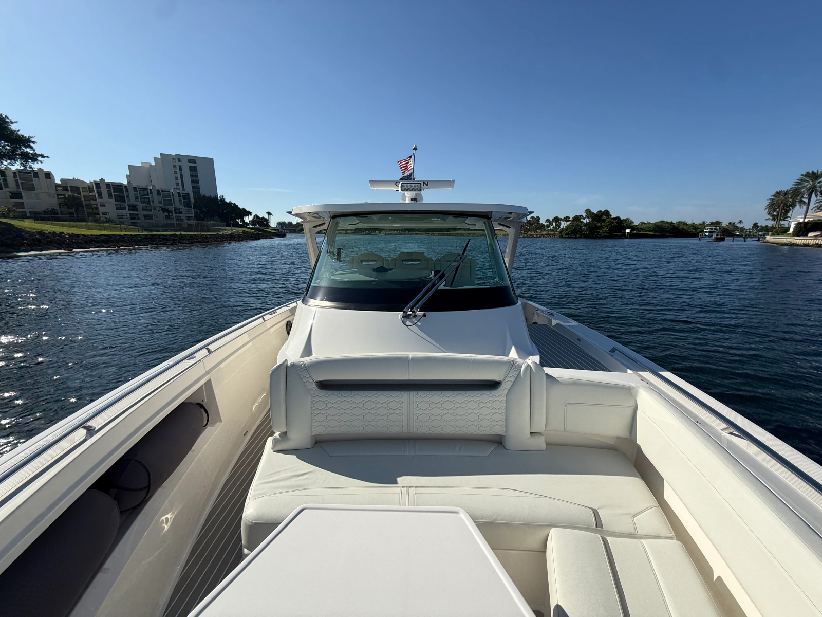 2023 Tiara Yachts 38 LS