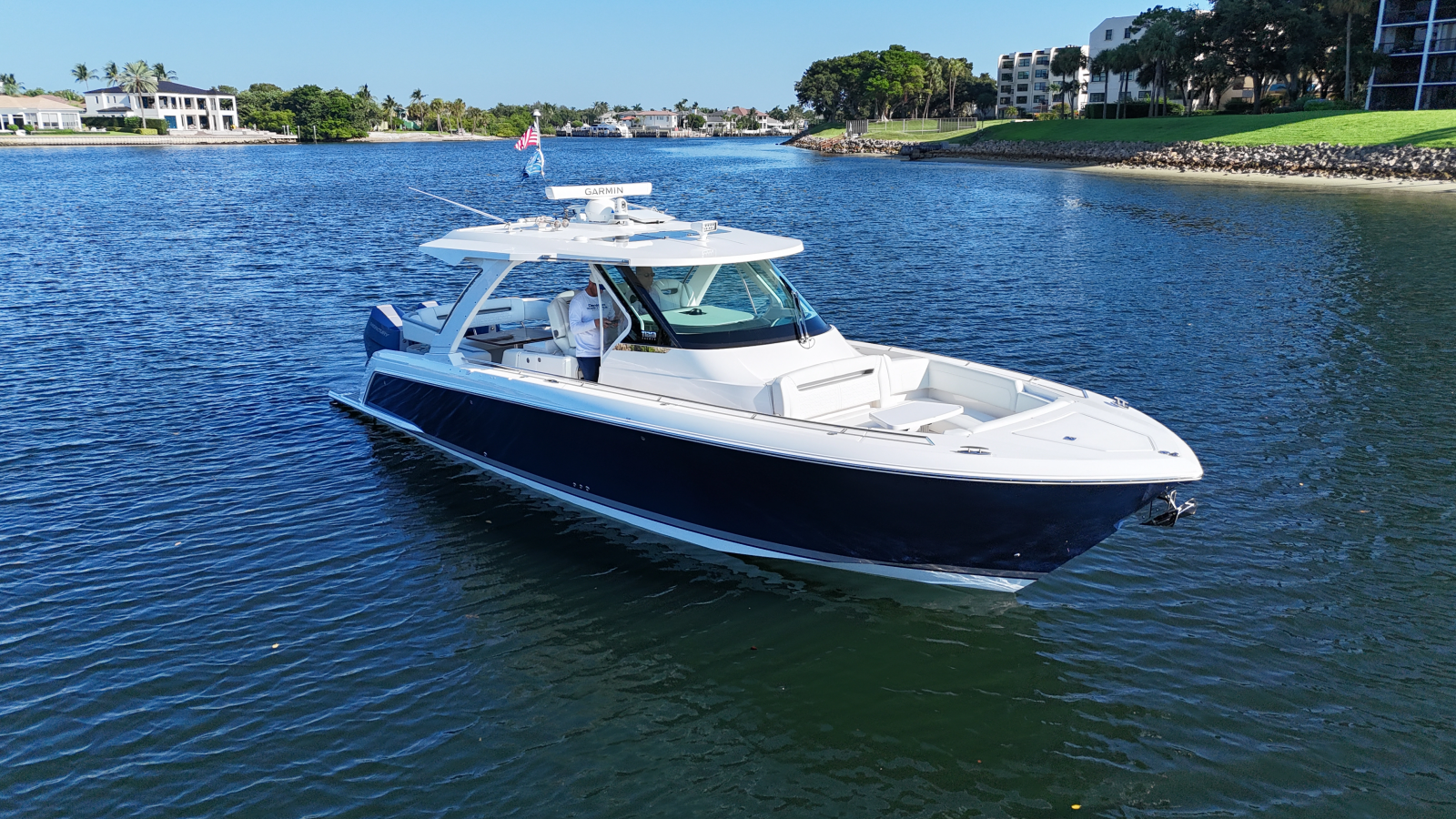 2023 Tiara Yachts 38 LS