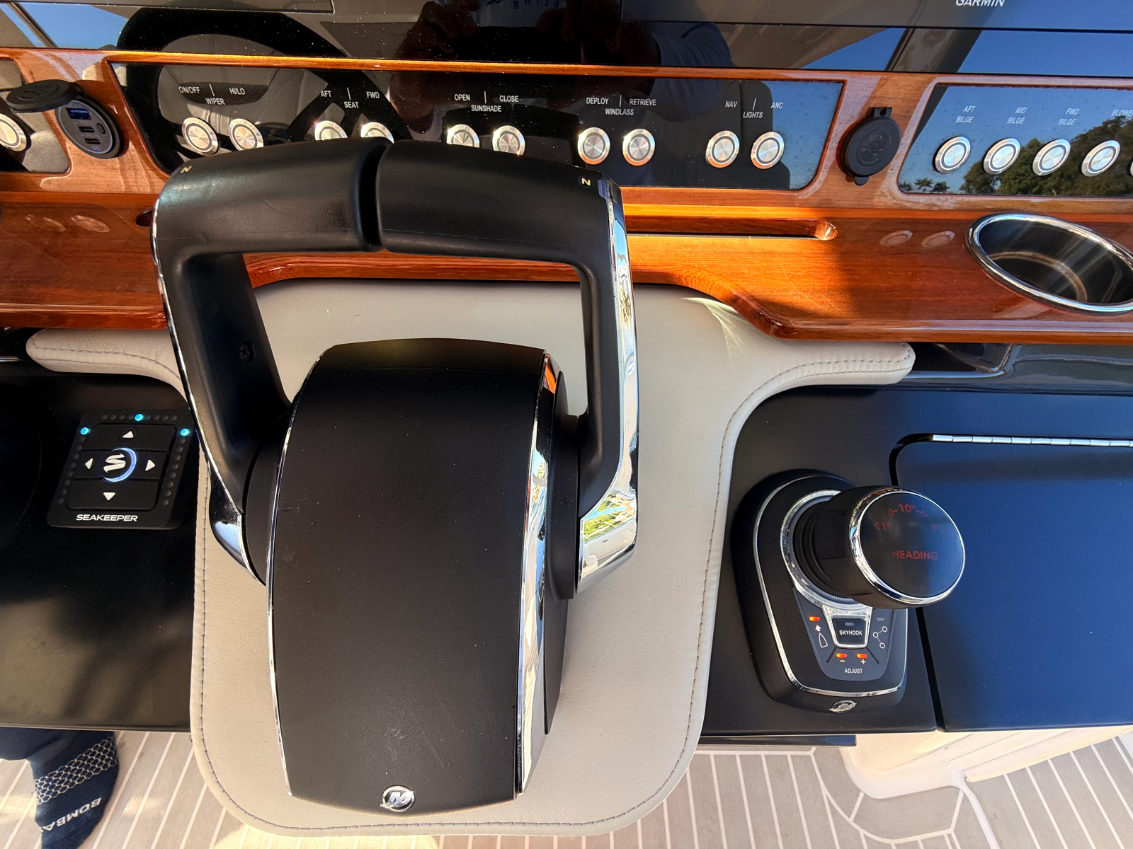 2023 Tiara Yachts 38 LS