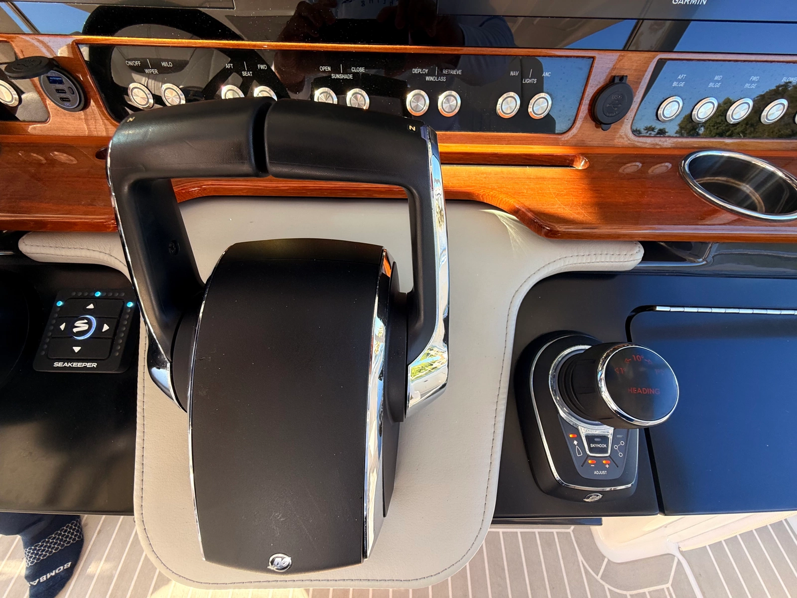 2023 Tiara Yachts 38 LS