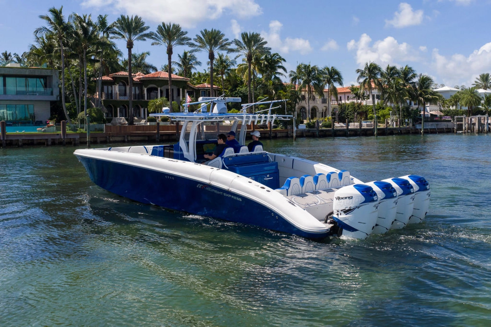 2019 Midnight Express 43