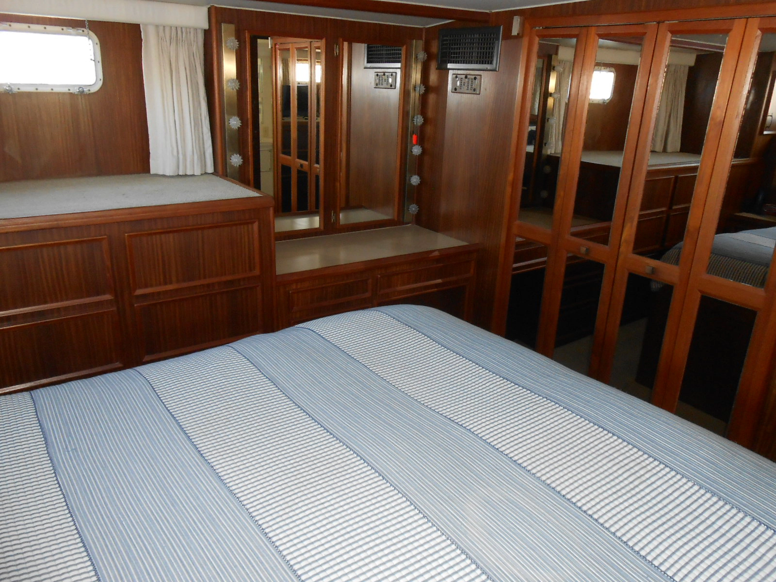1985 Hatteras 53 Motor Yacht