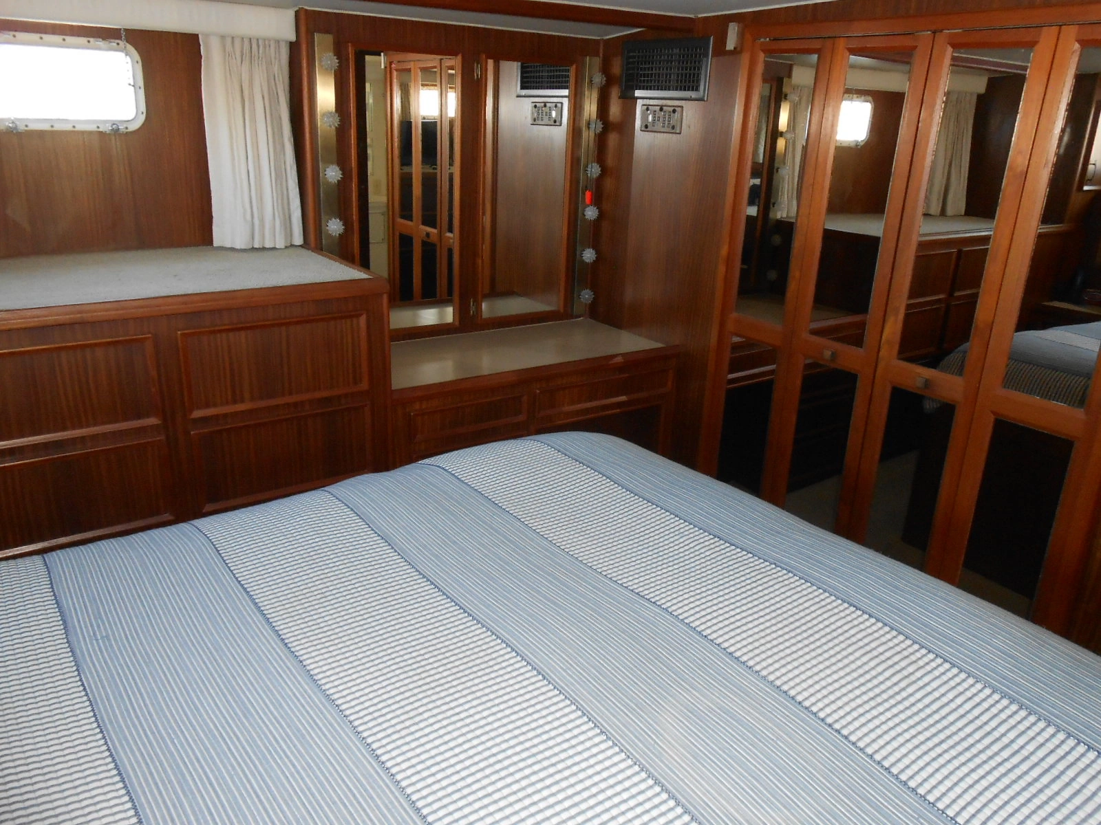 1985 Hatteras 53 Motor Yacht