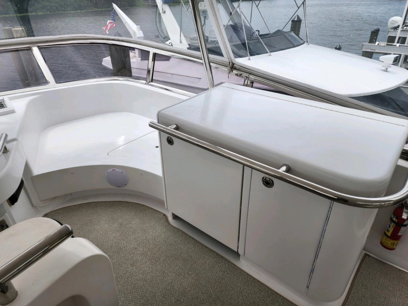 2003 Horizon 64