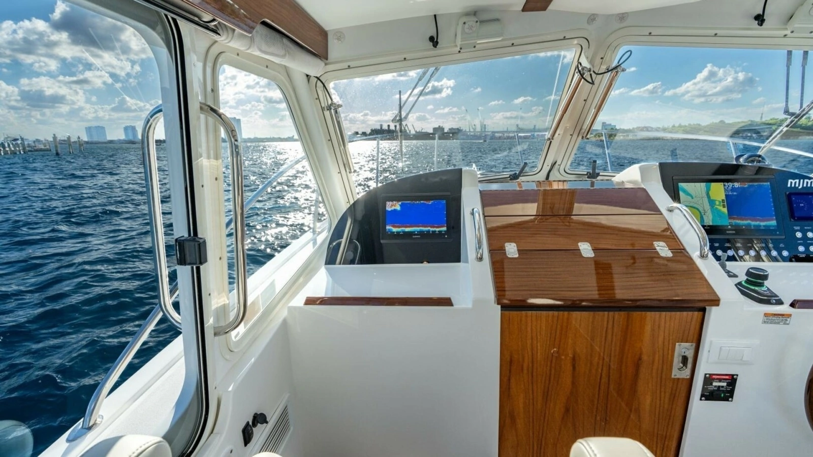 NEW MJM 38RS 38ft MJM Yacht For Sale