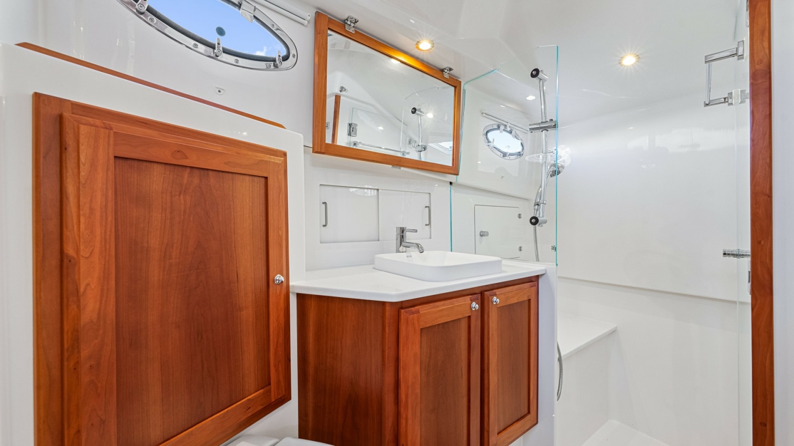 Luxurious En-Suite Head