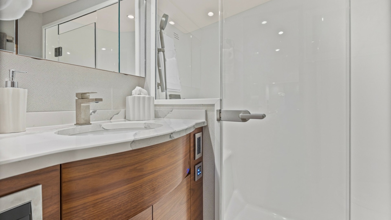 Luxurious Ensuite Bathroom