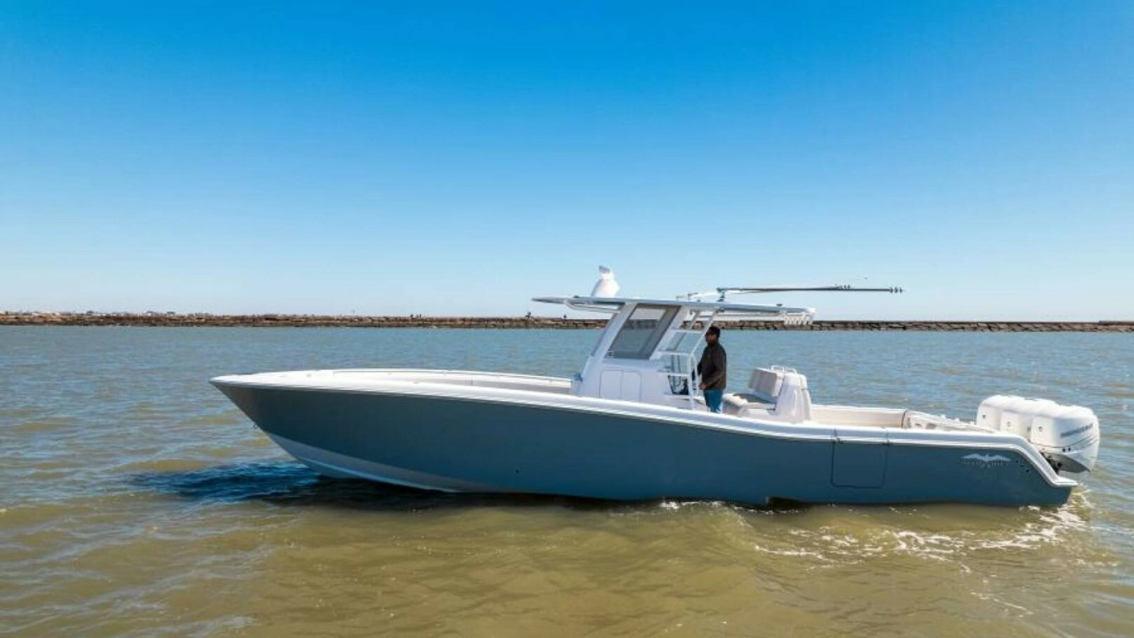 2019 Invincible 39 Open