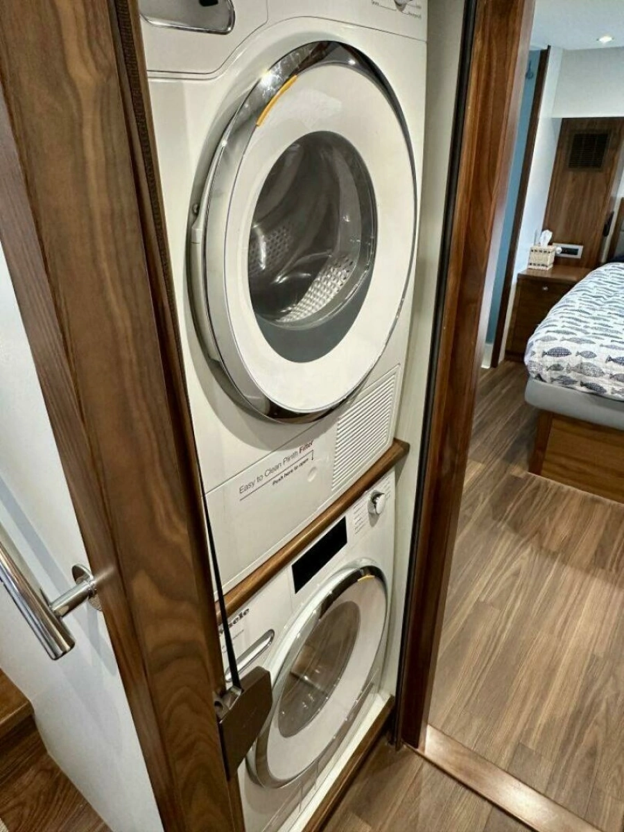 Outer Reef 62 SOUTH  PAWS - Washer and Dryer