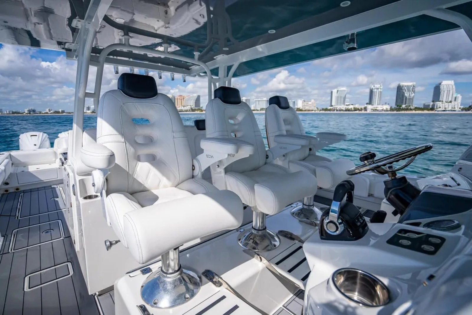 2019 HCB 53 Suenos