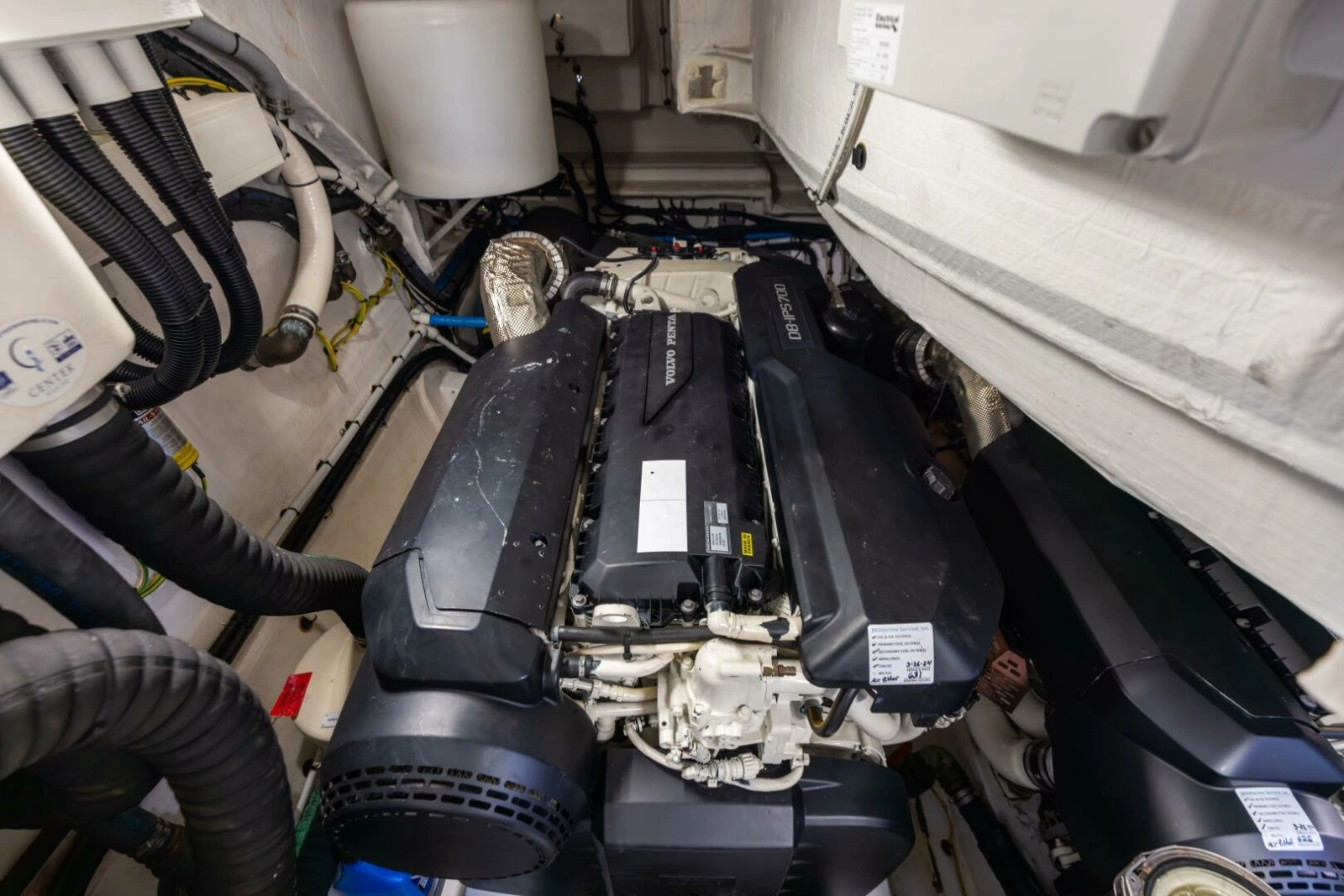 Azimut 60 - Azure - Engine Room