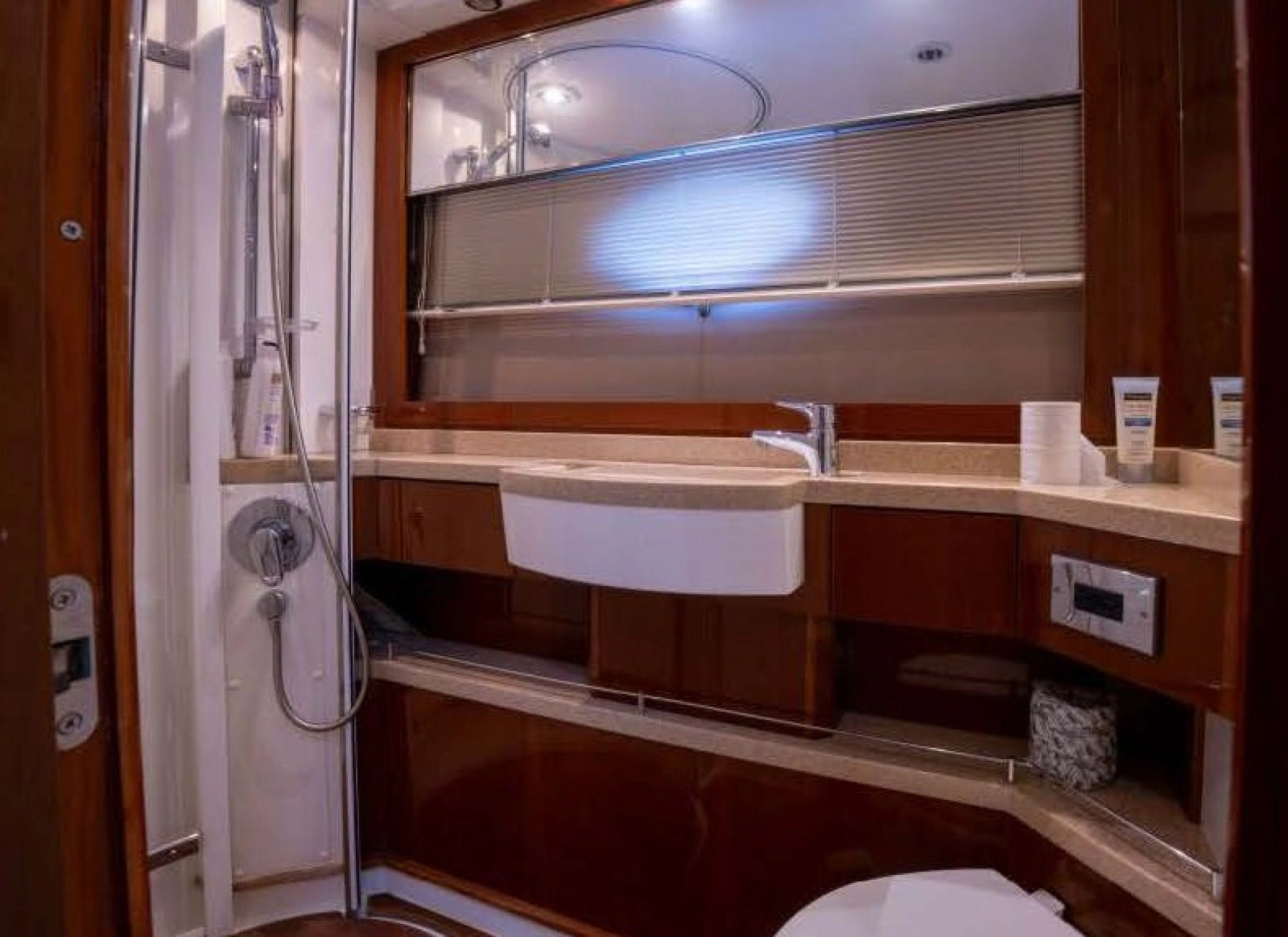 2008 Princess V53