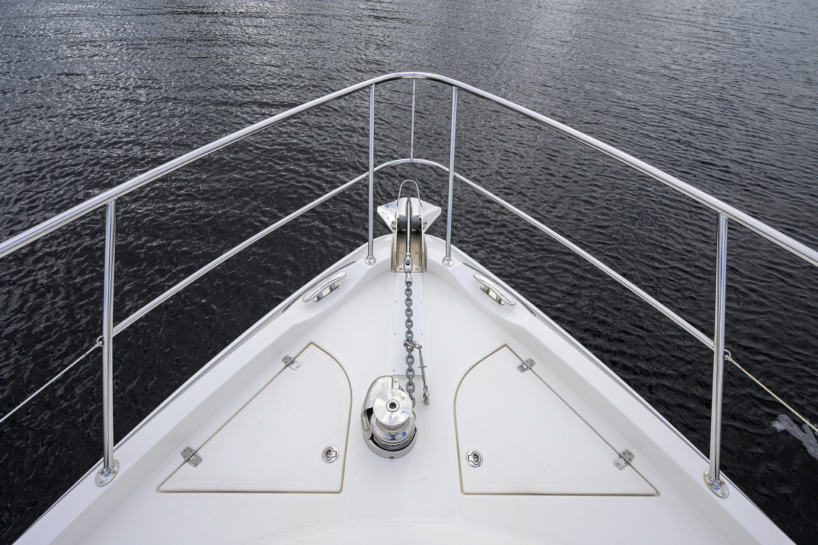 2019 Riviera 5400 Sport Yacht