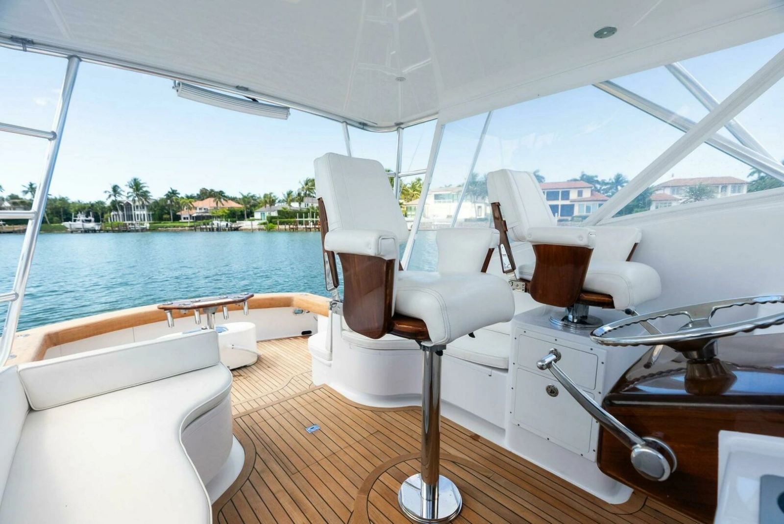 2018 Custom Carolina 35 Express photo 2