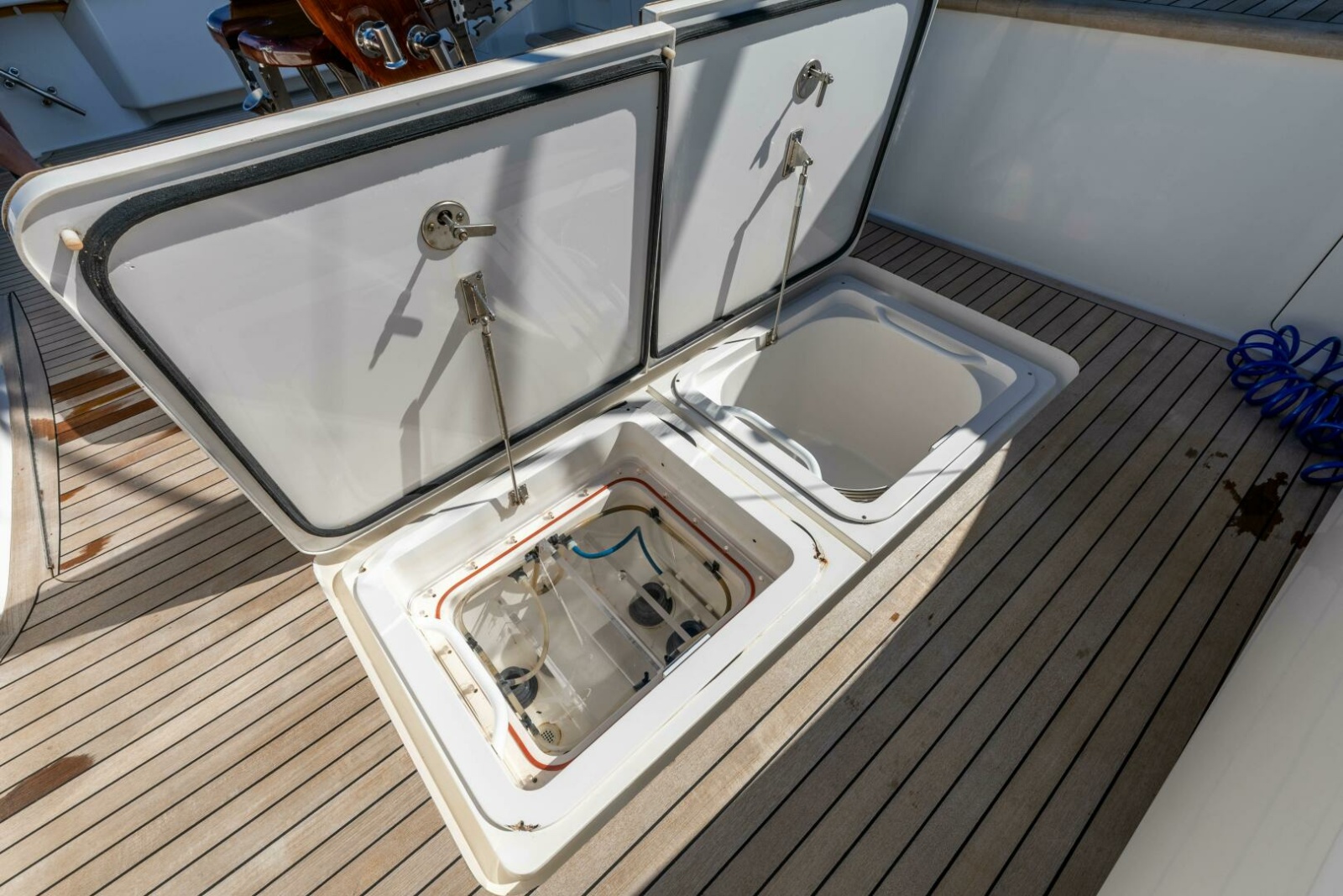 76' 2013 Viking 76 Convertible