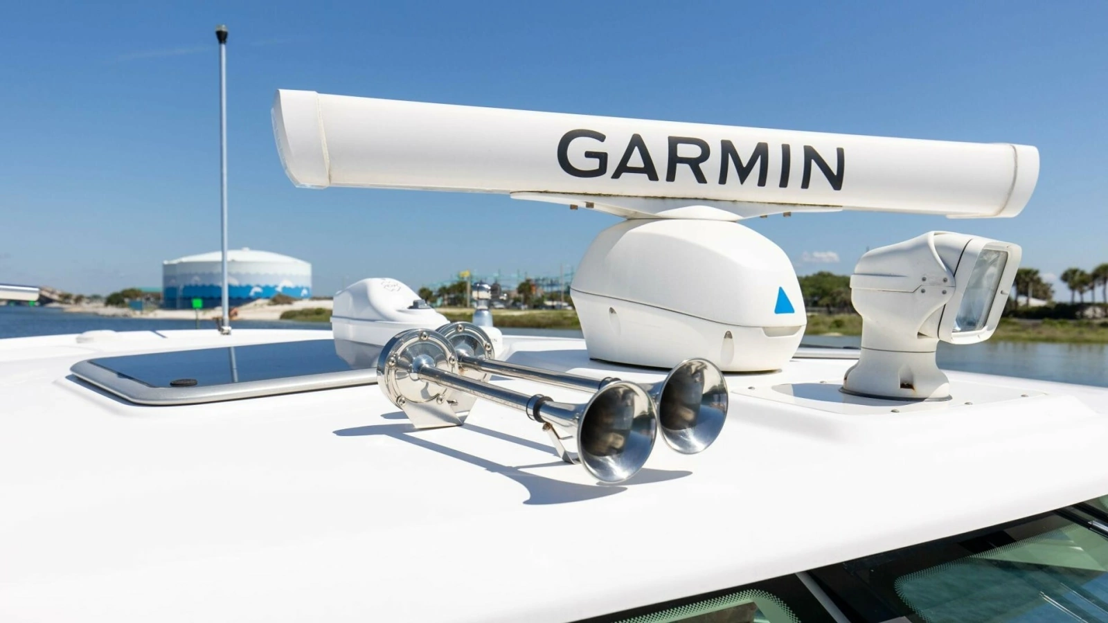 2019 Boston Whaler 345 Conquest Radar