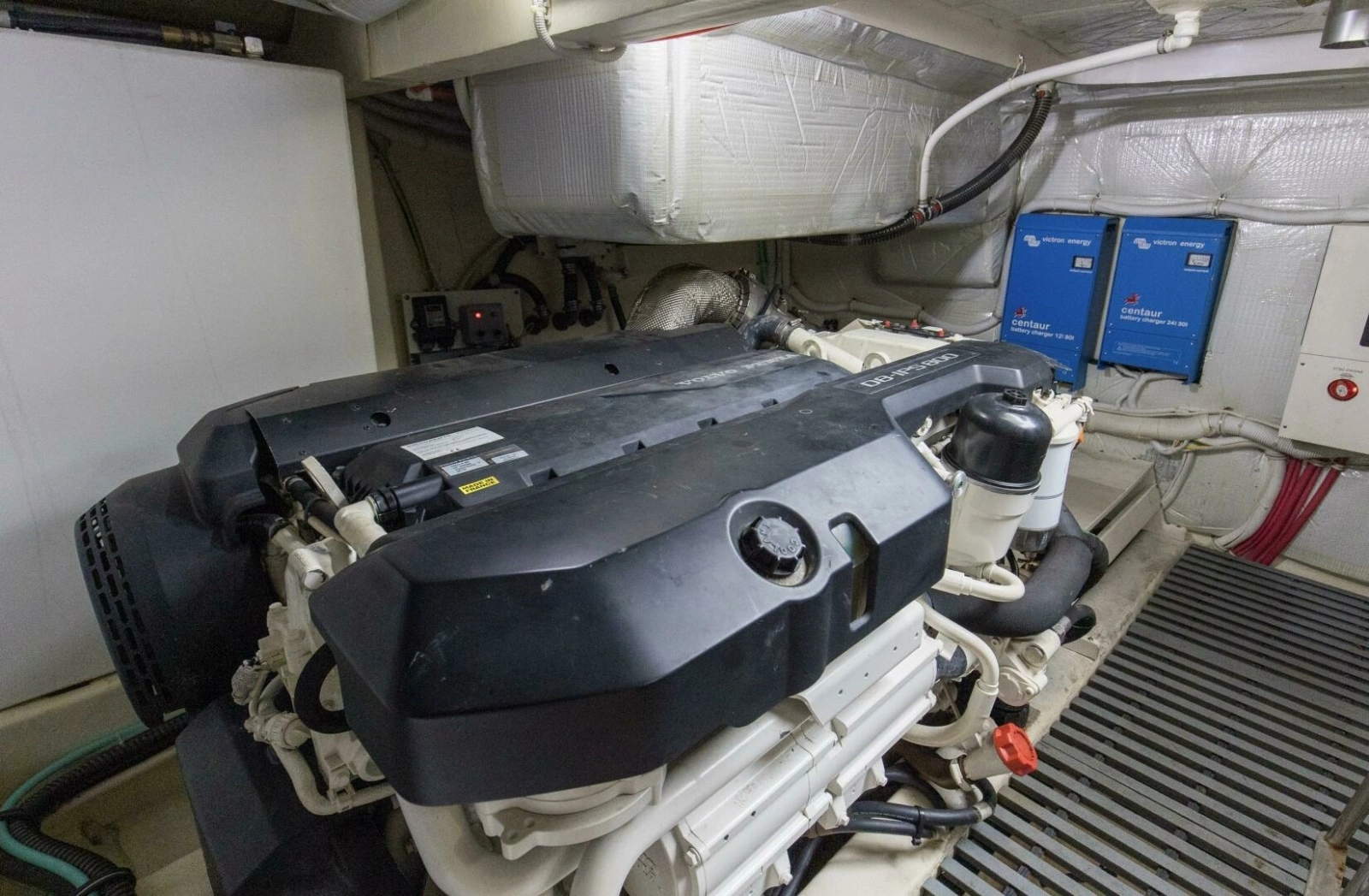 2019 Tiara Yachts C49 Coupe Engine Room (4)