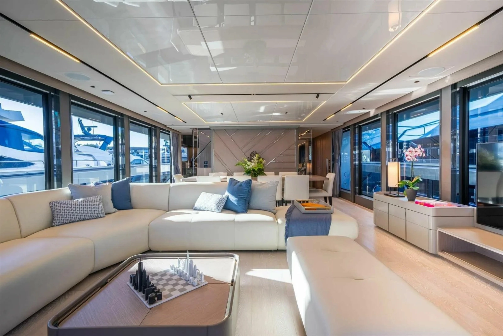 100 YACHT 100ft Sunseeker Yacht For Sale