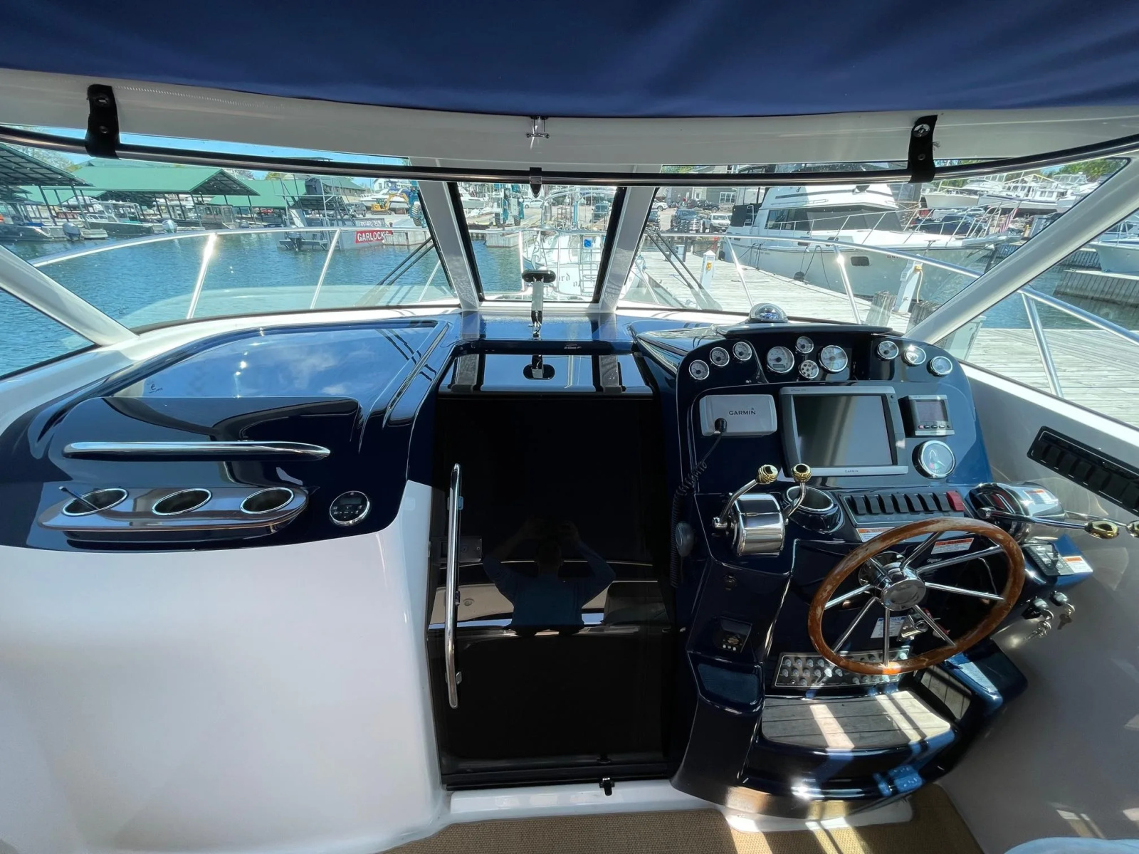 2012 Tiara Yachts 3100 Coronet