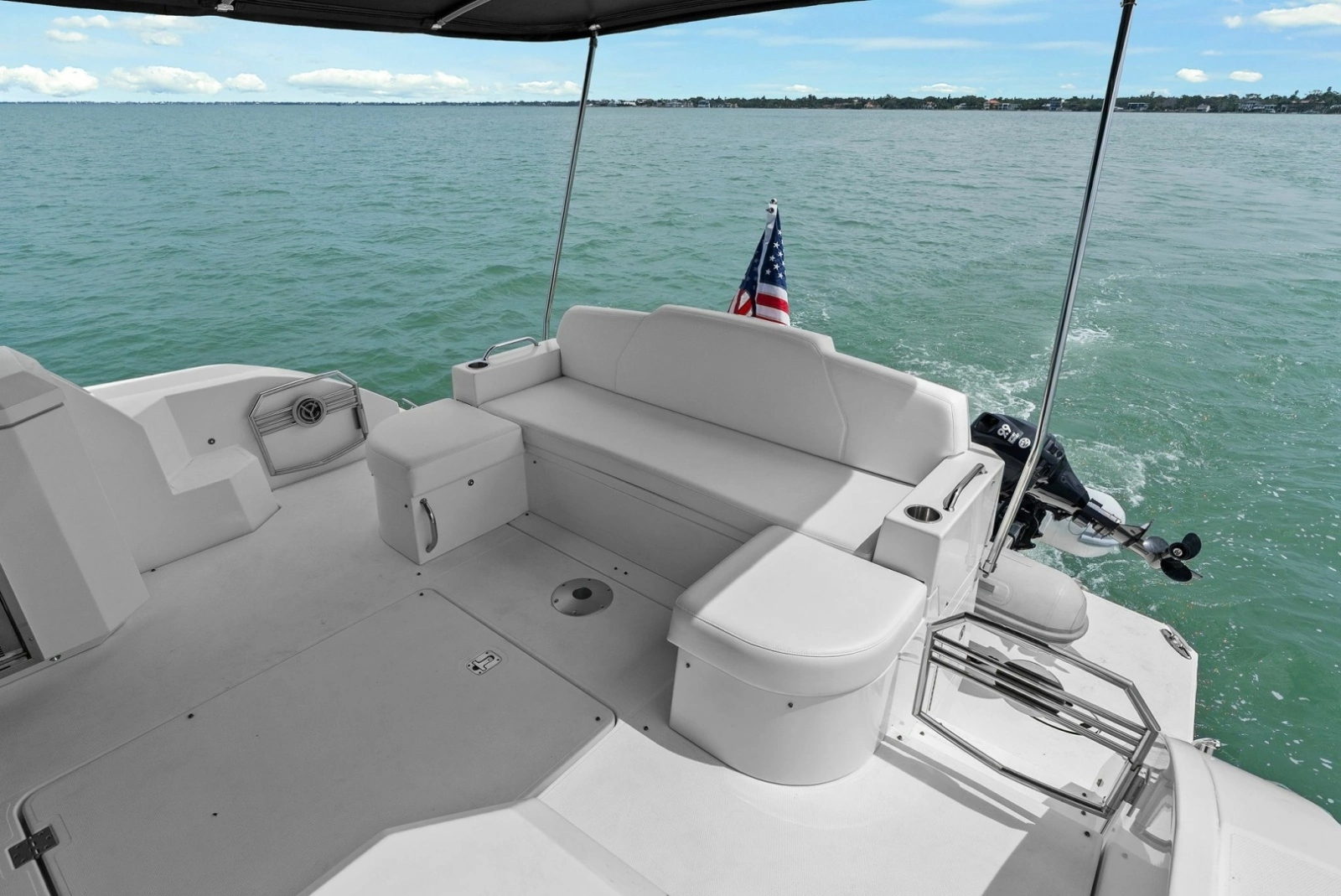 2014 Cruisers Yachts 48 Cantius