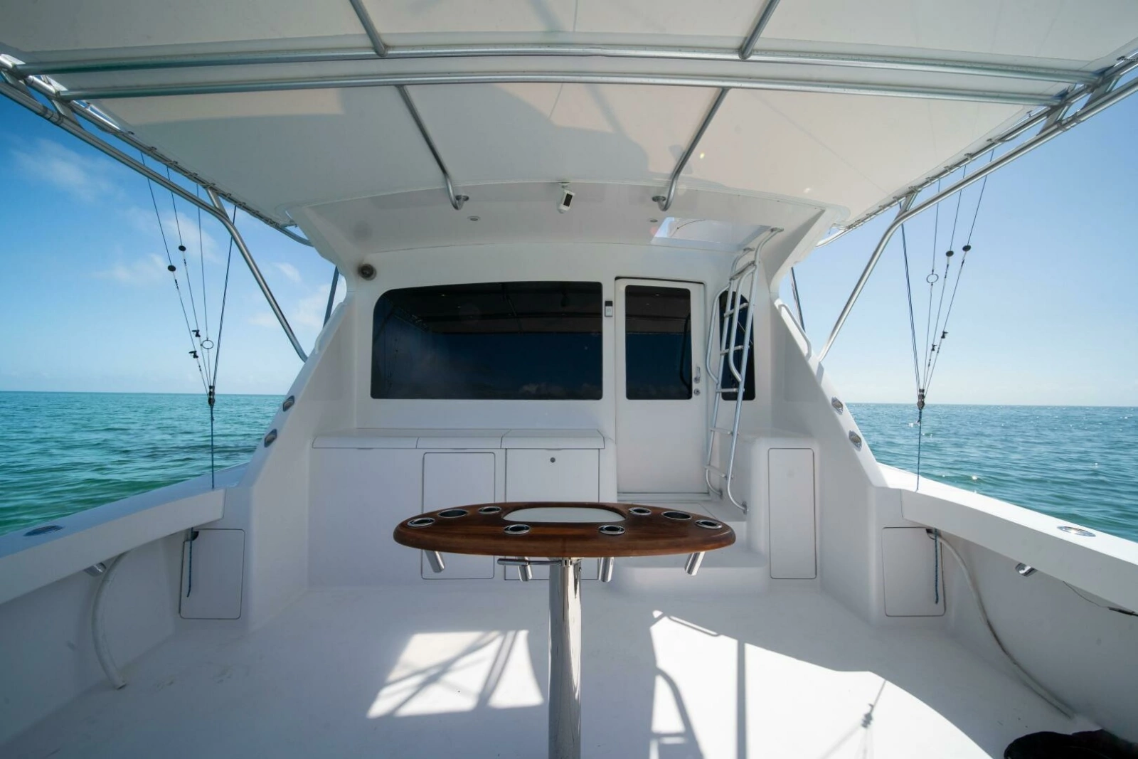 2006 Viking 52 Convertible