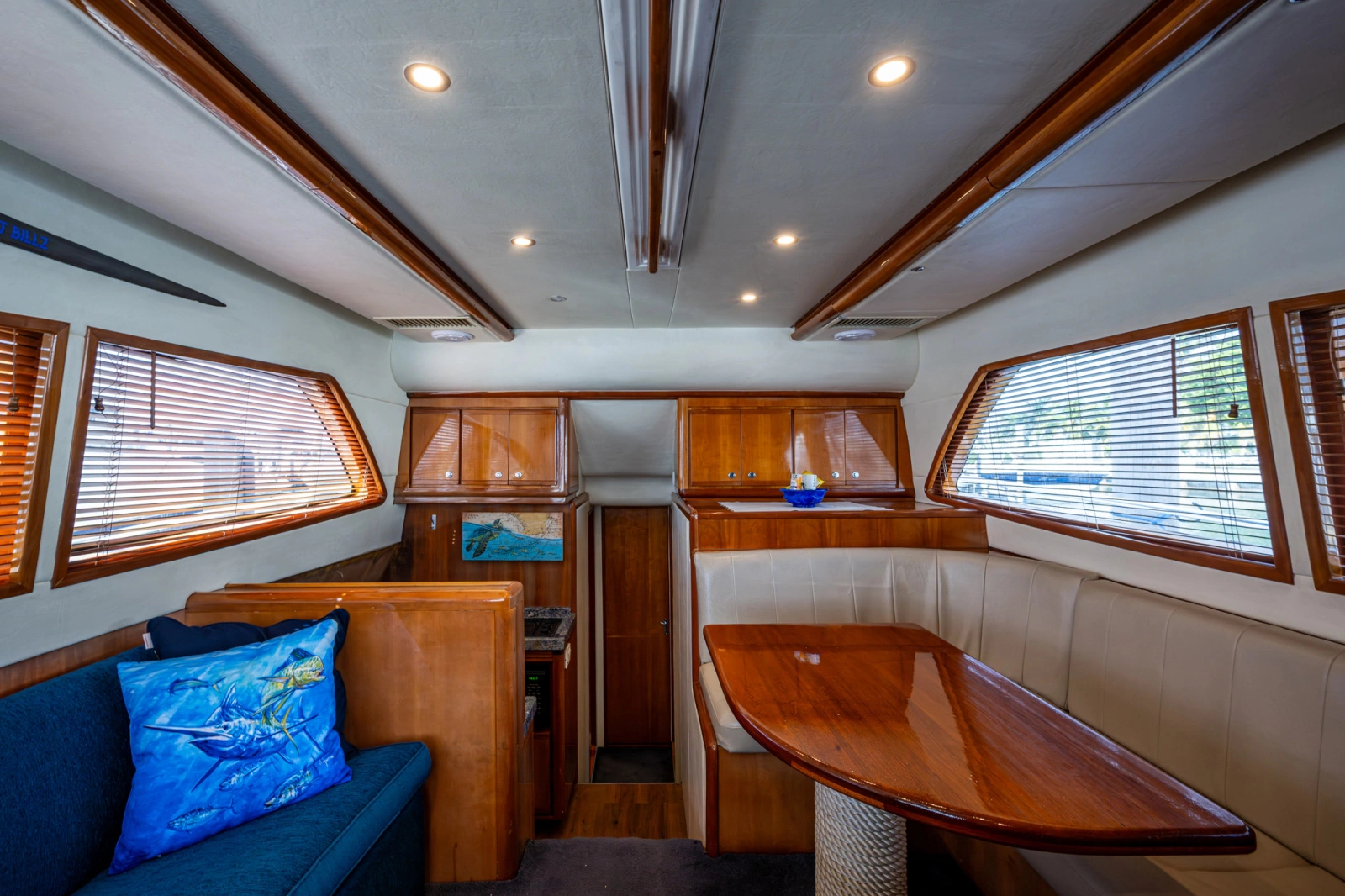 2001 Bertram 390