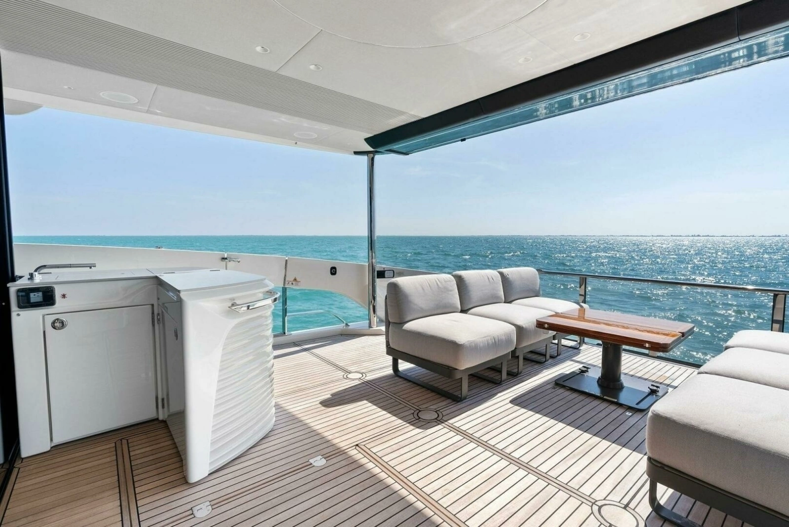 2026 Absolute 70 Navetta - Aft Deck