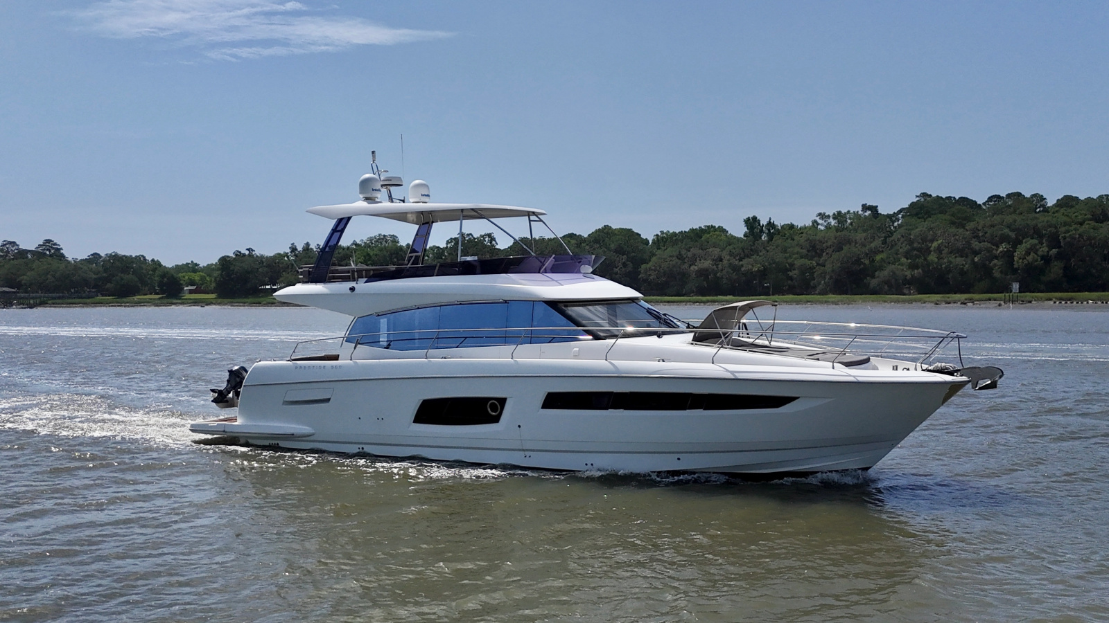 2017 Prestige 560 Fly