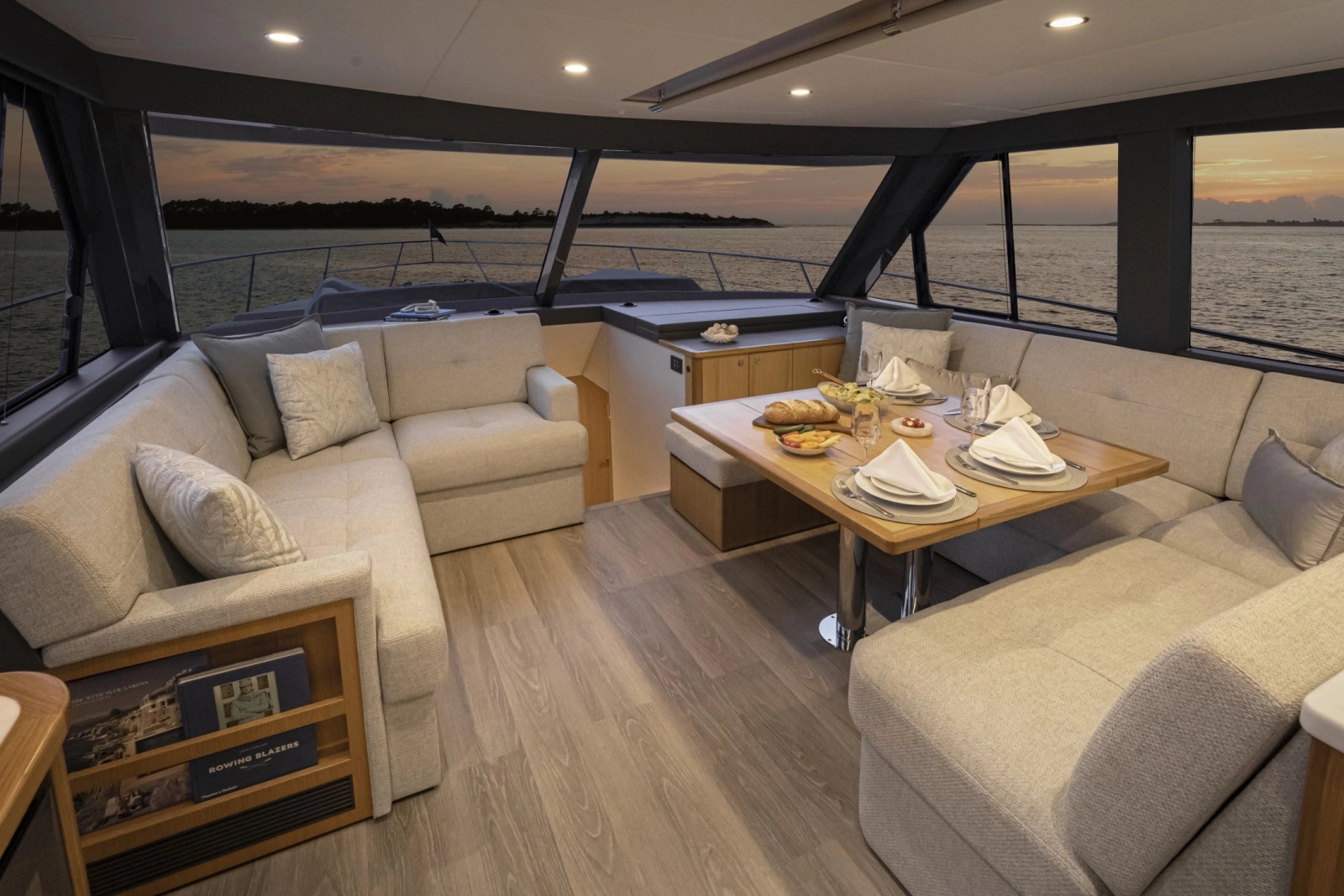 58 Sports Motor Yacht 58ft Riviera Yacht For Sale
