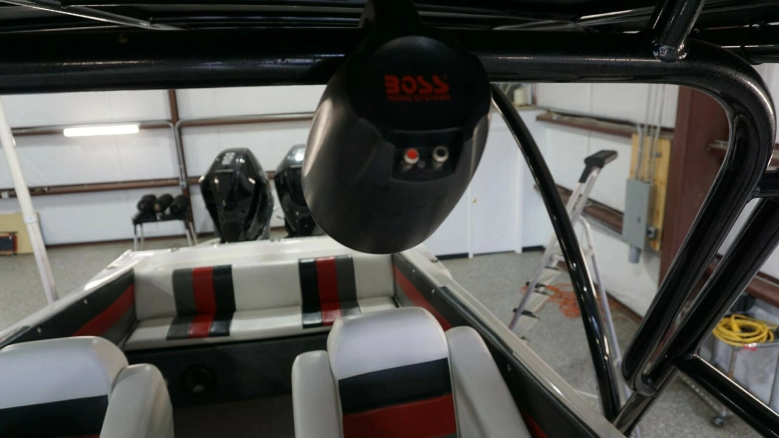 1998 32 Active Thunder 32 CC Ms. Rita Canvas Top Speakers (2)