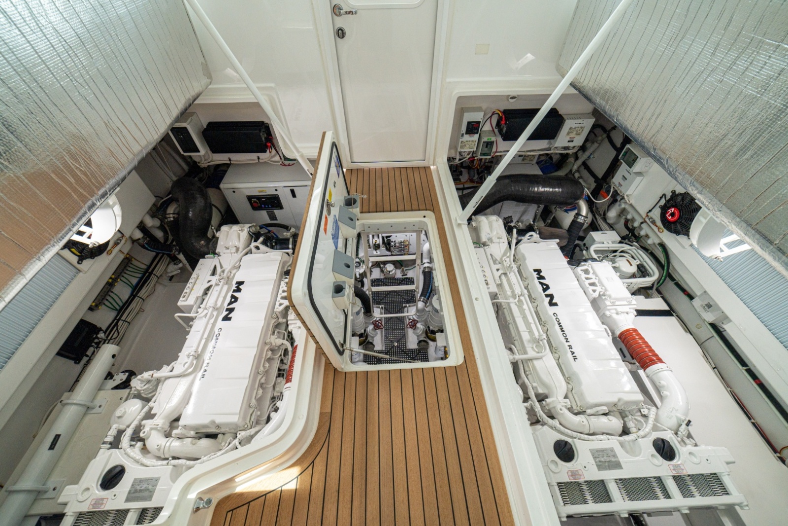 2023 Viking 46 Billfish Engines
