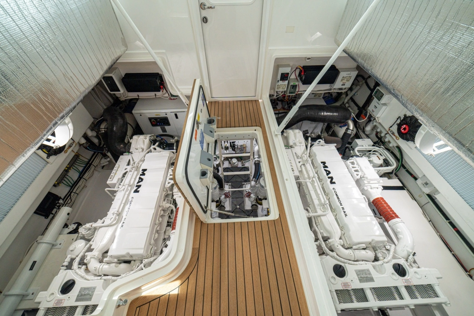 2023 Viking 46 Billfish Engines