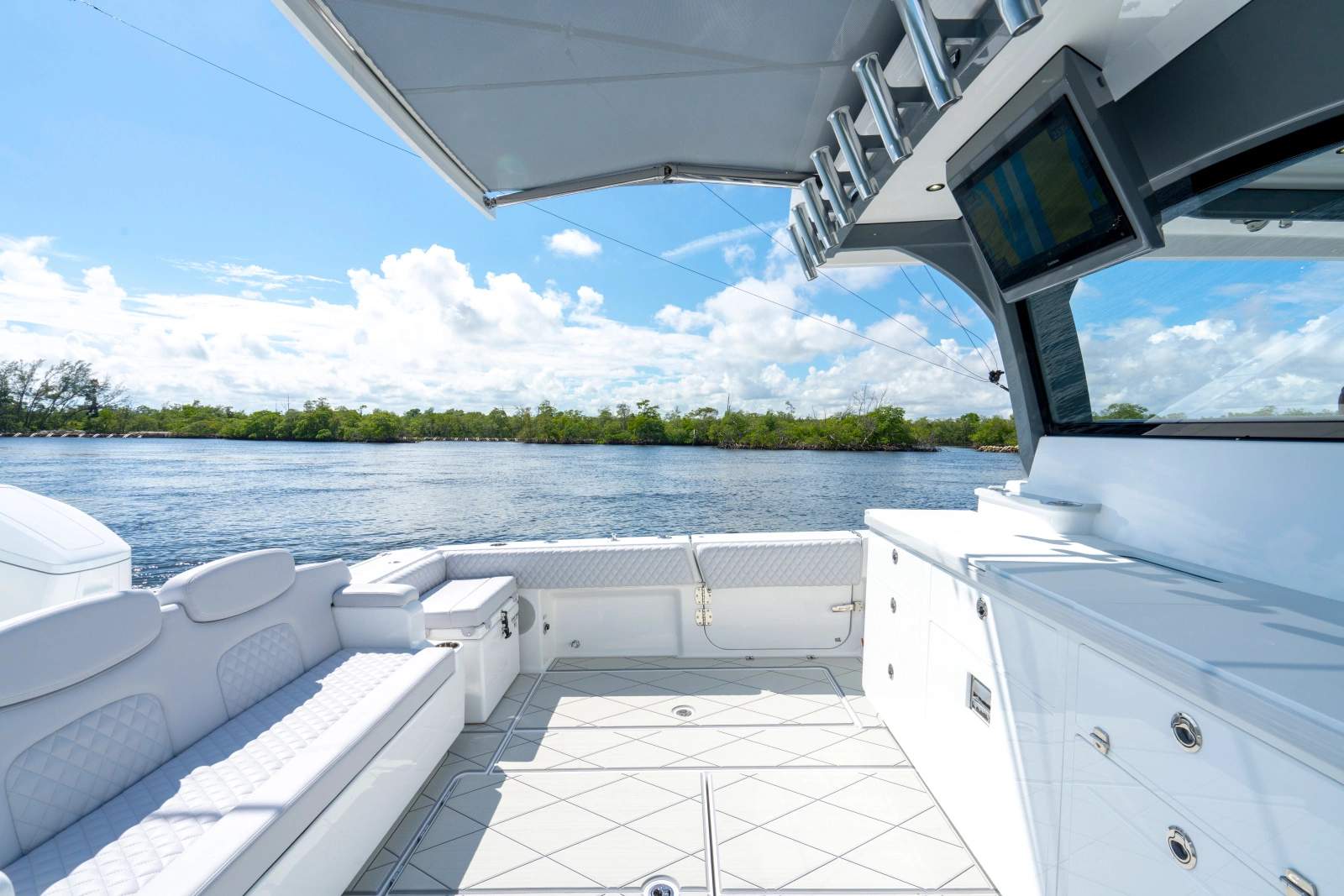 48ft HCB Yacht For Sale