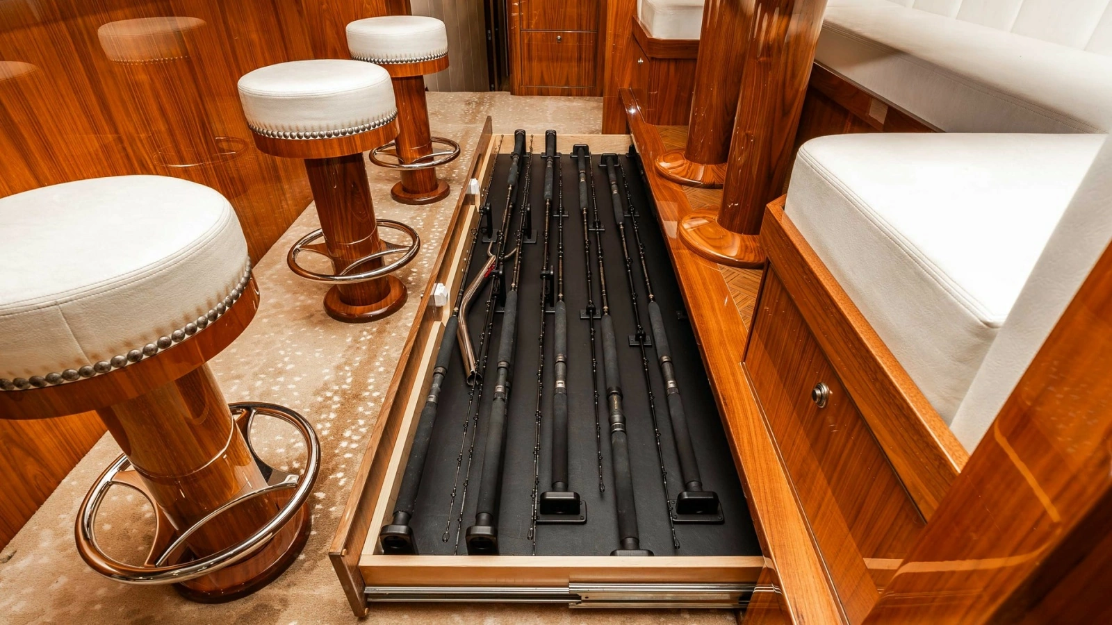 Salon with Integrated Rod Storage