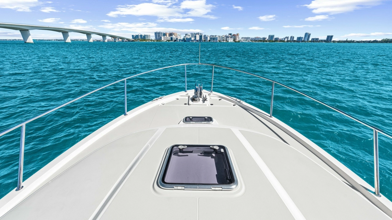 Bow View with Scenic Horizon