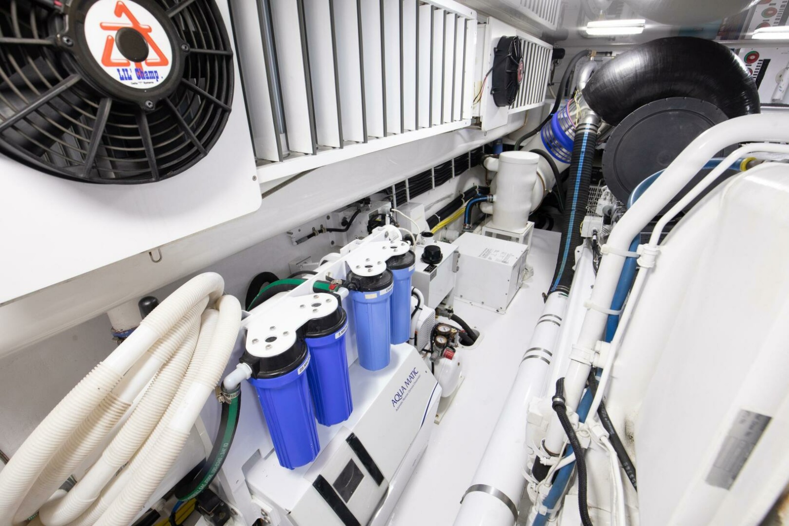 Viking 70 Convertible - Engine Room