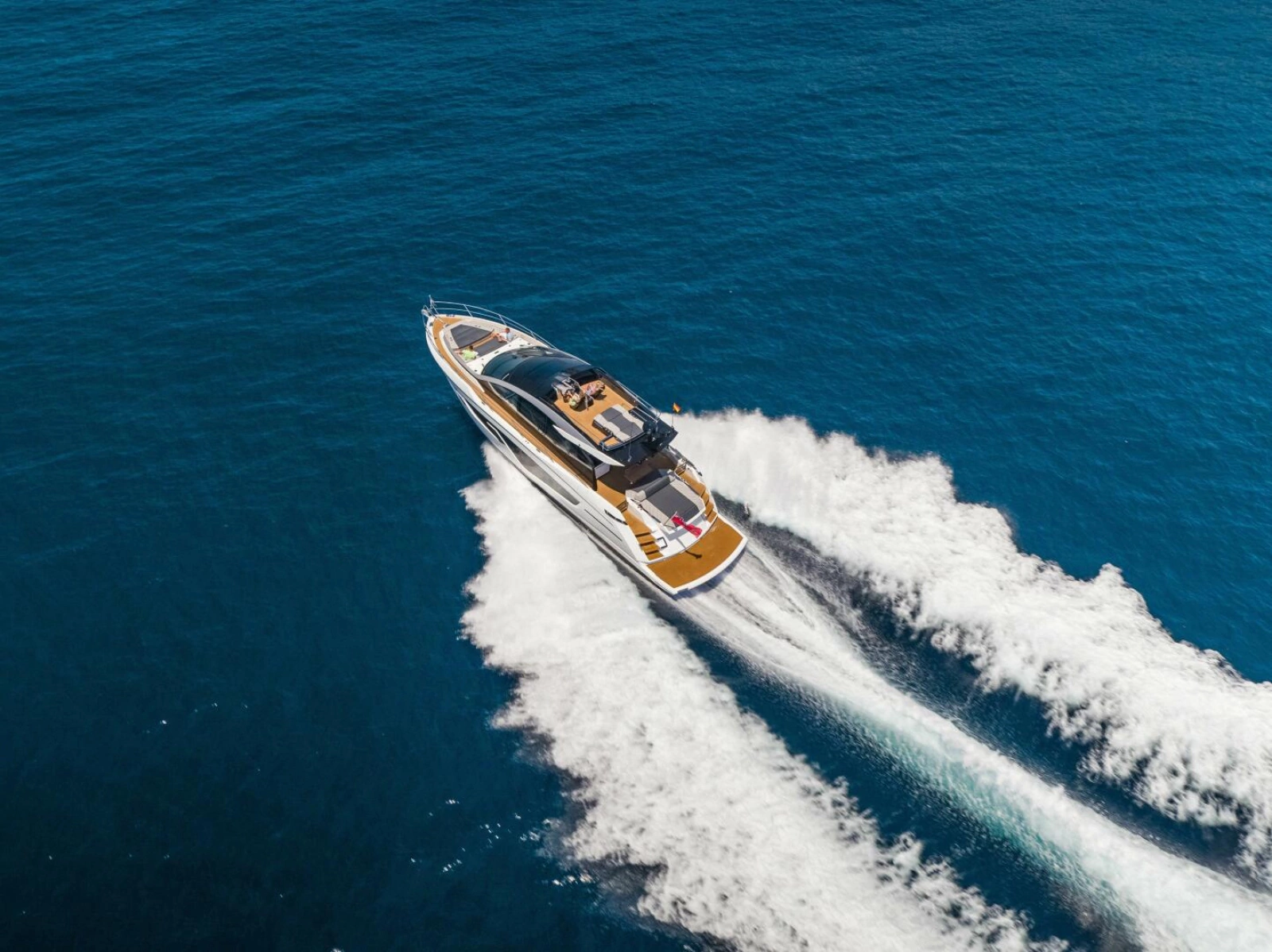 65 SPORT YACHT 65ft Sunseeker Yacht For Sale