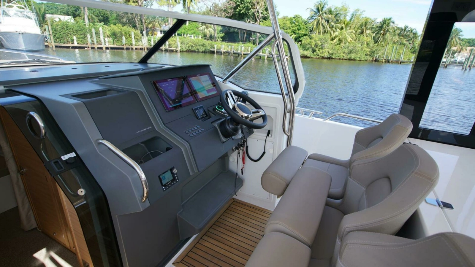 2025 Nimbus Tender 11