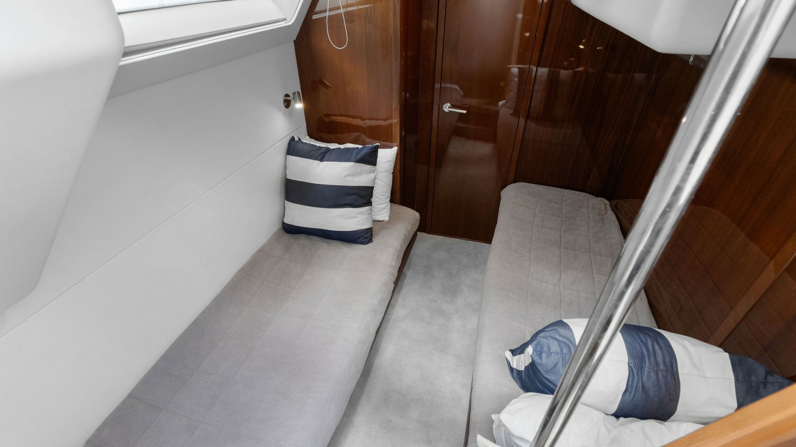 Twin Crew Cabin