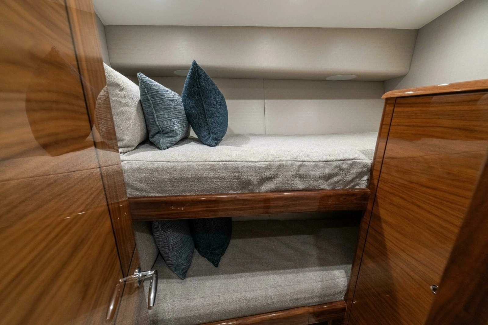 64 Viking Convertible Stateroom